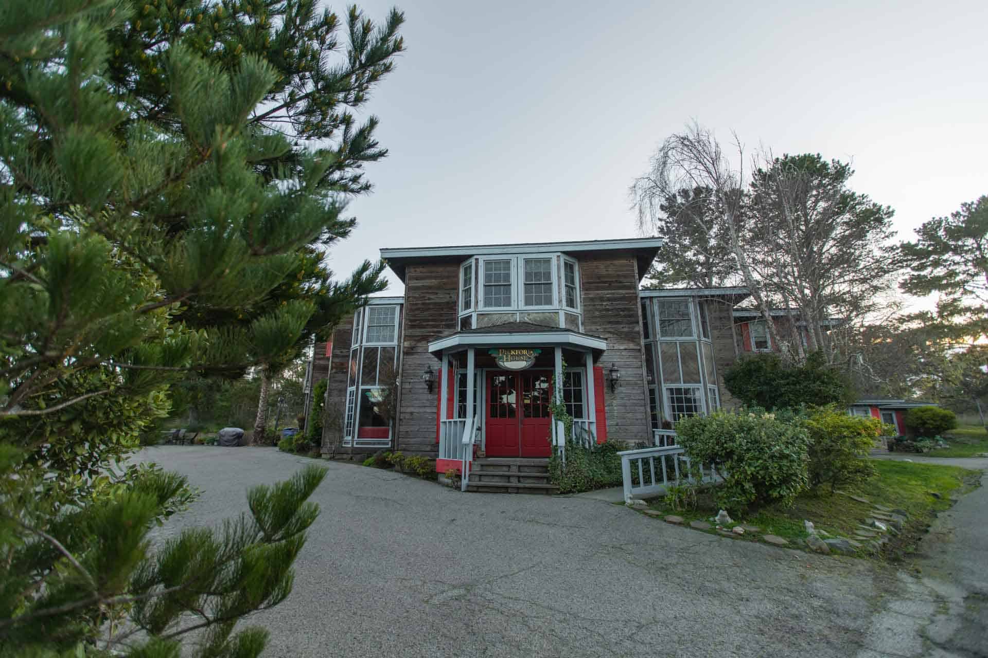 2555 MacLeod, Cambria, CA
