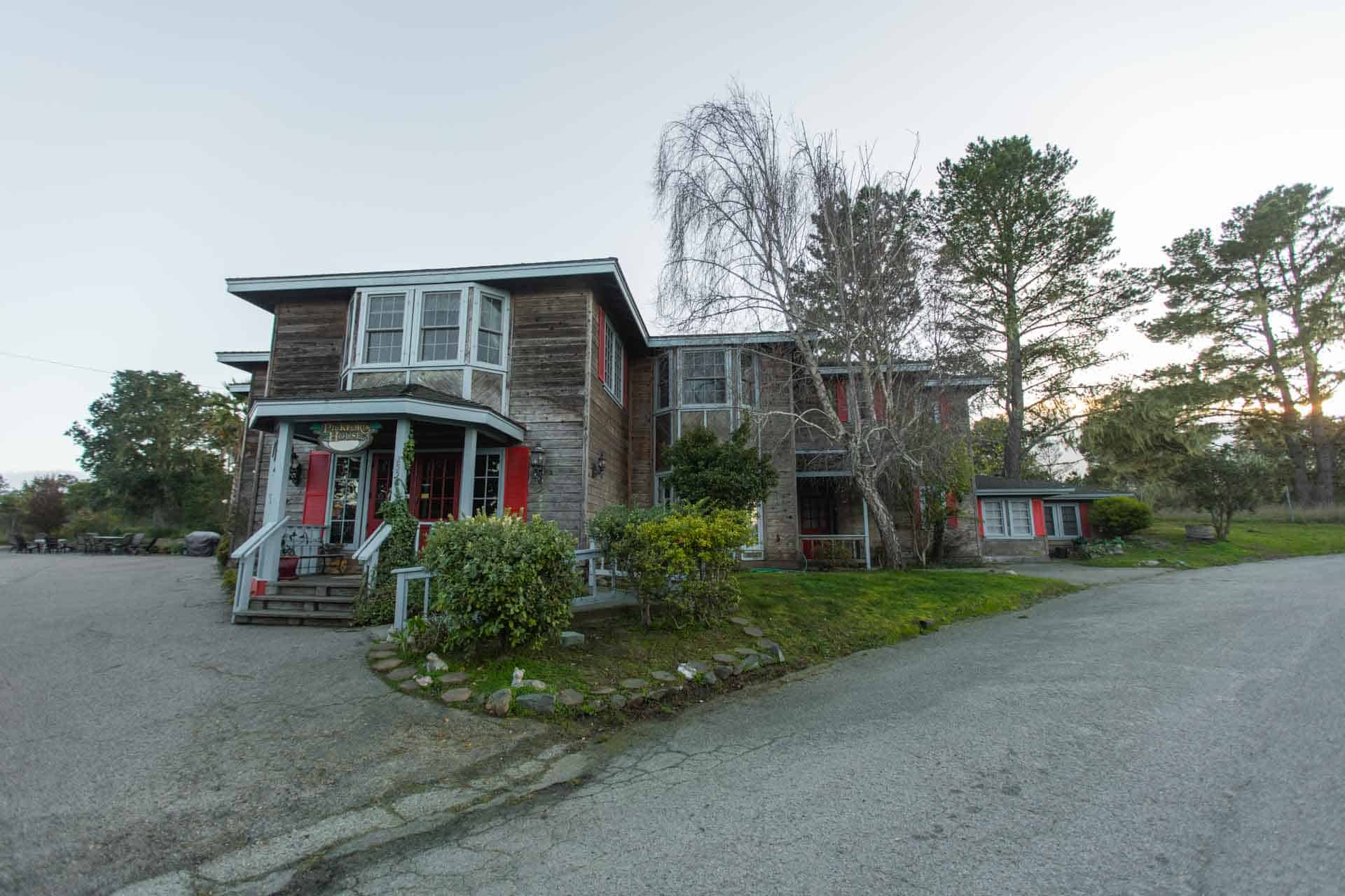2555 MacLeod, Cambria, CA