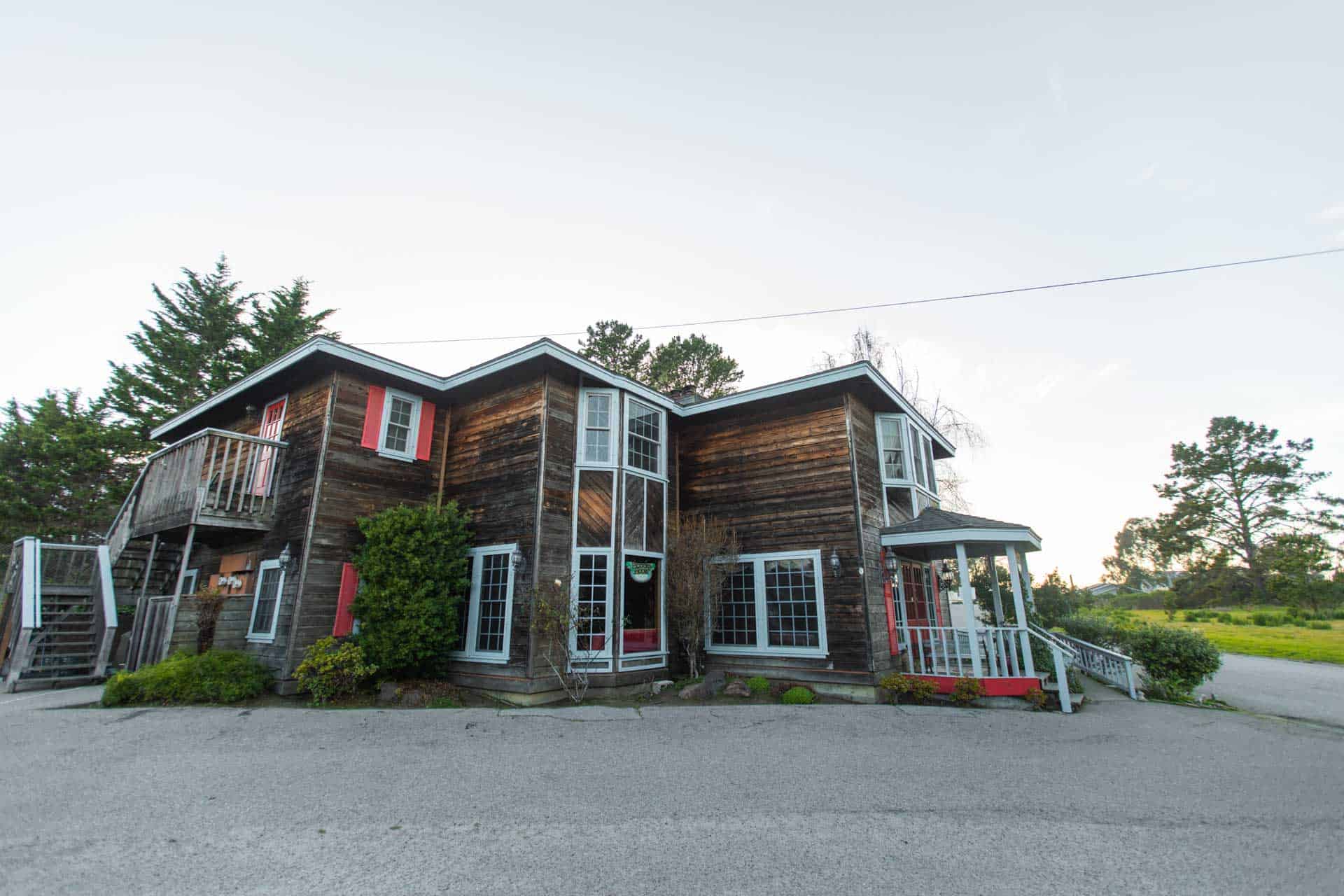 2555 MacLeod, Cambria, CA