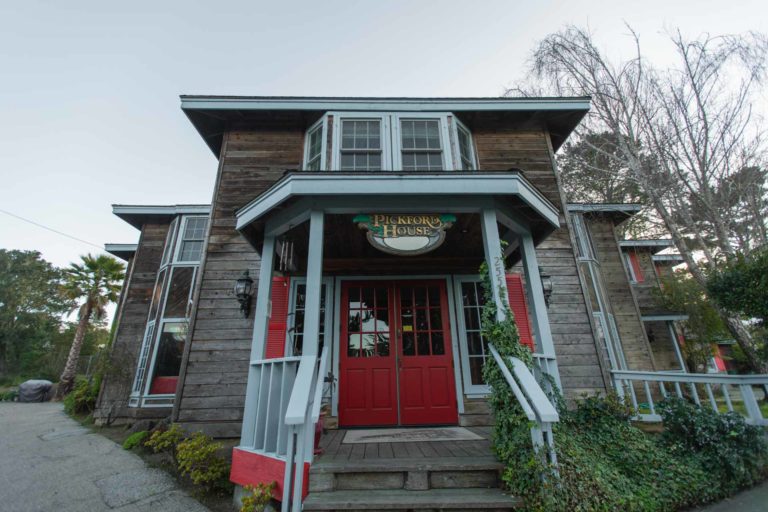 2555 MacLeod, Cambria, CA