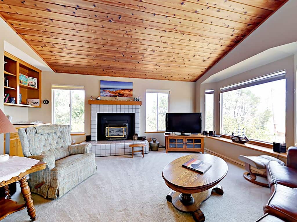 1773 Spencer, Cambria