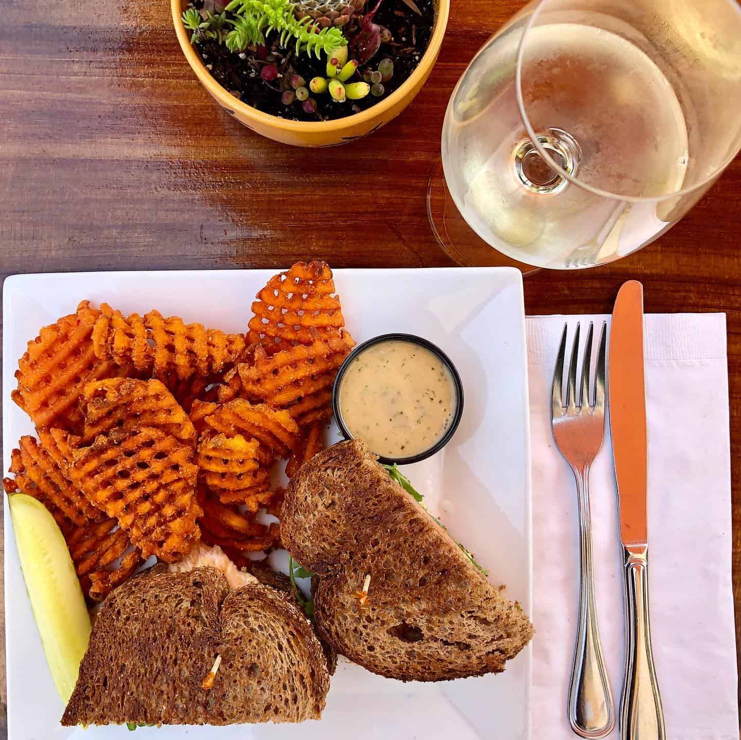 Lunada Garden Bistro