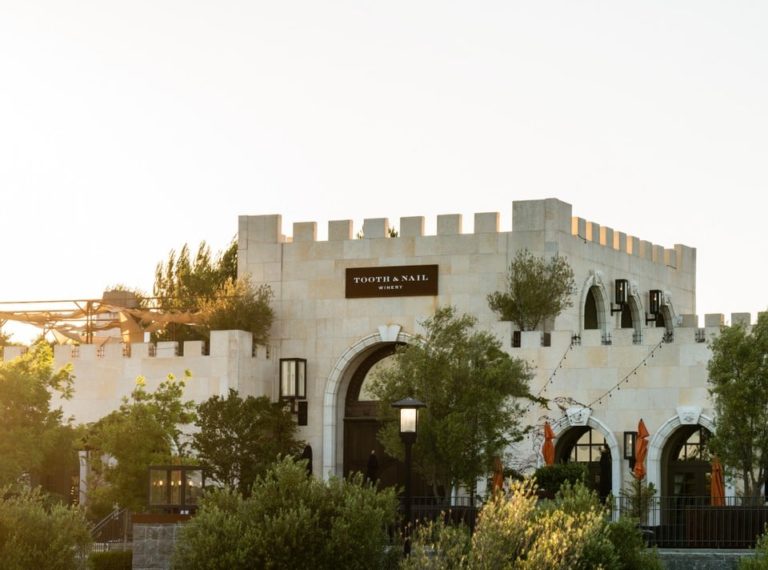 Tooth & Nail Winery