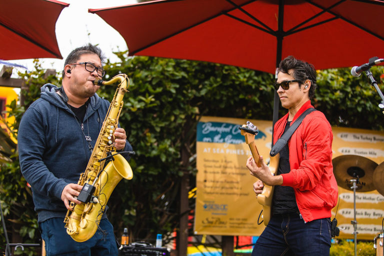 Links to Barefoot Concerts on the Green