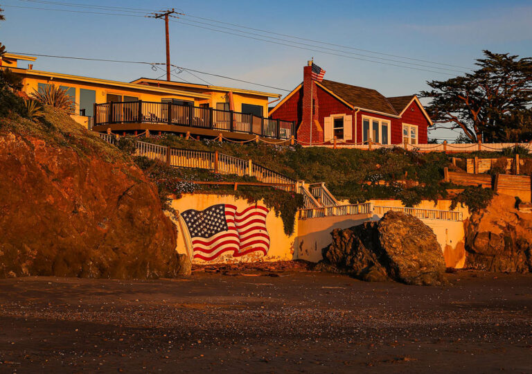 Cayucos Flag Mural
