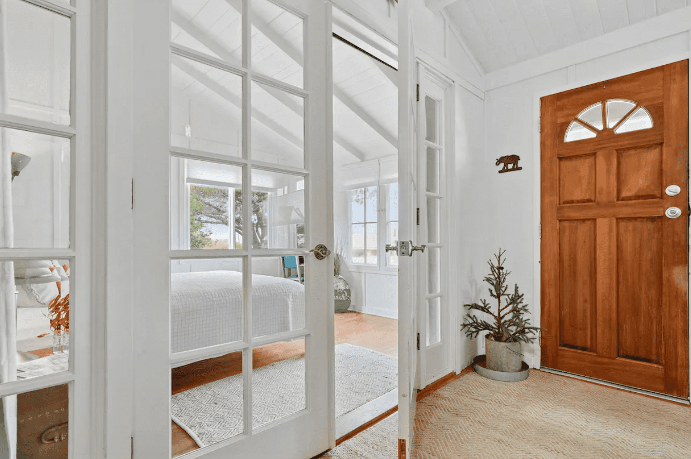 Bessie's Cabin by the Sea