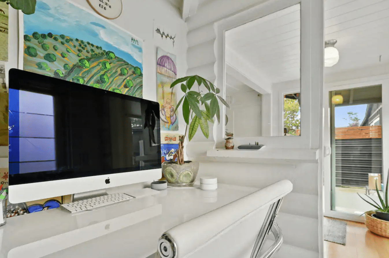 Bessie's Cabin by the Sea