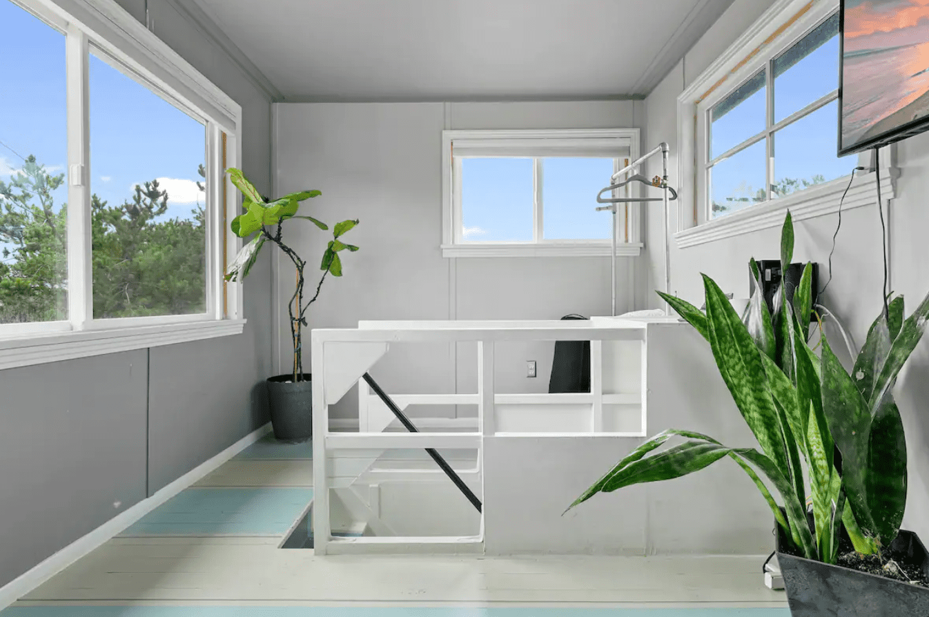 Bessie's Cabin by the Sea