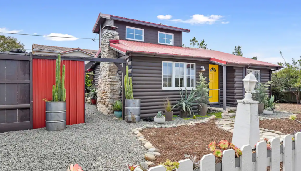 Bessie's Cabin by the Sea