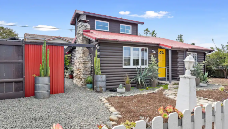 Bessie's Cabin by the Sea