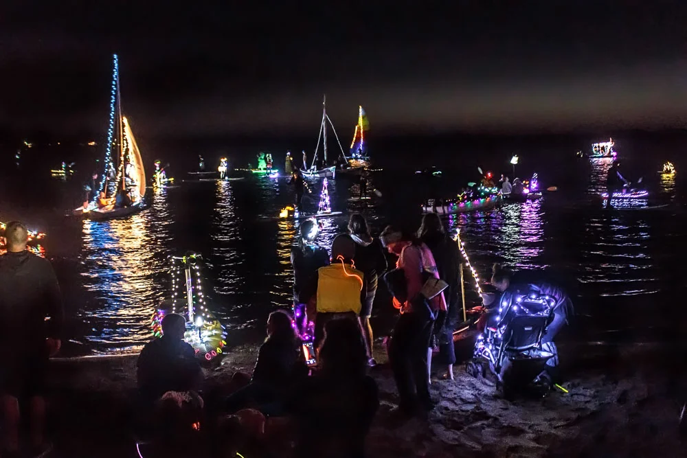 Links to Baywood Lighted Boat Parade